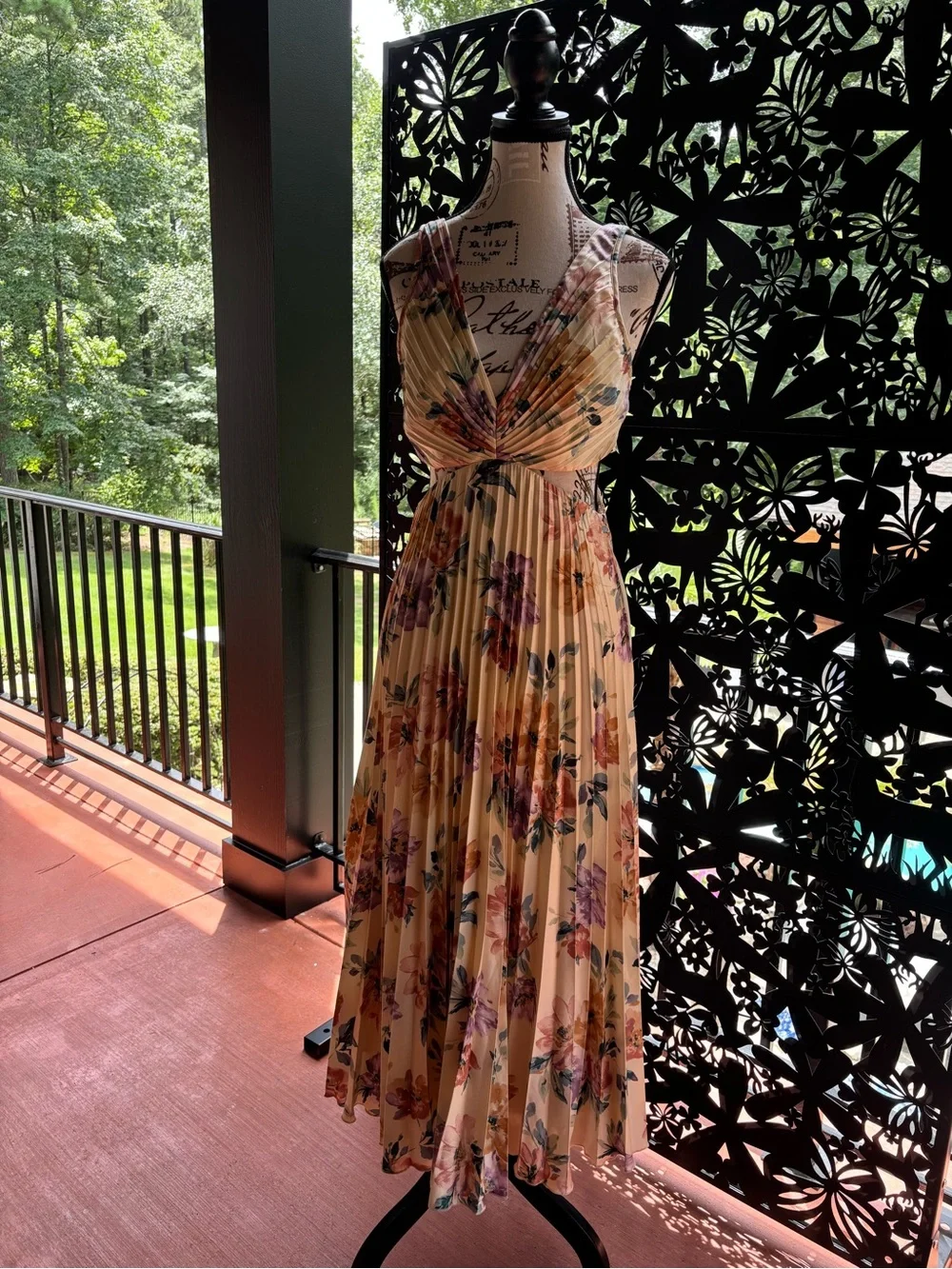 Abercrombie & Fitch Peach Floral Pleated Maxi Dress
